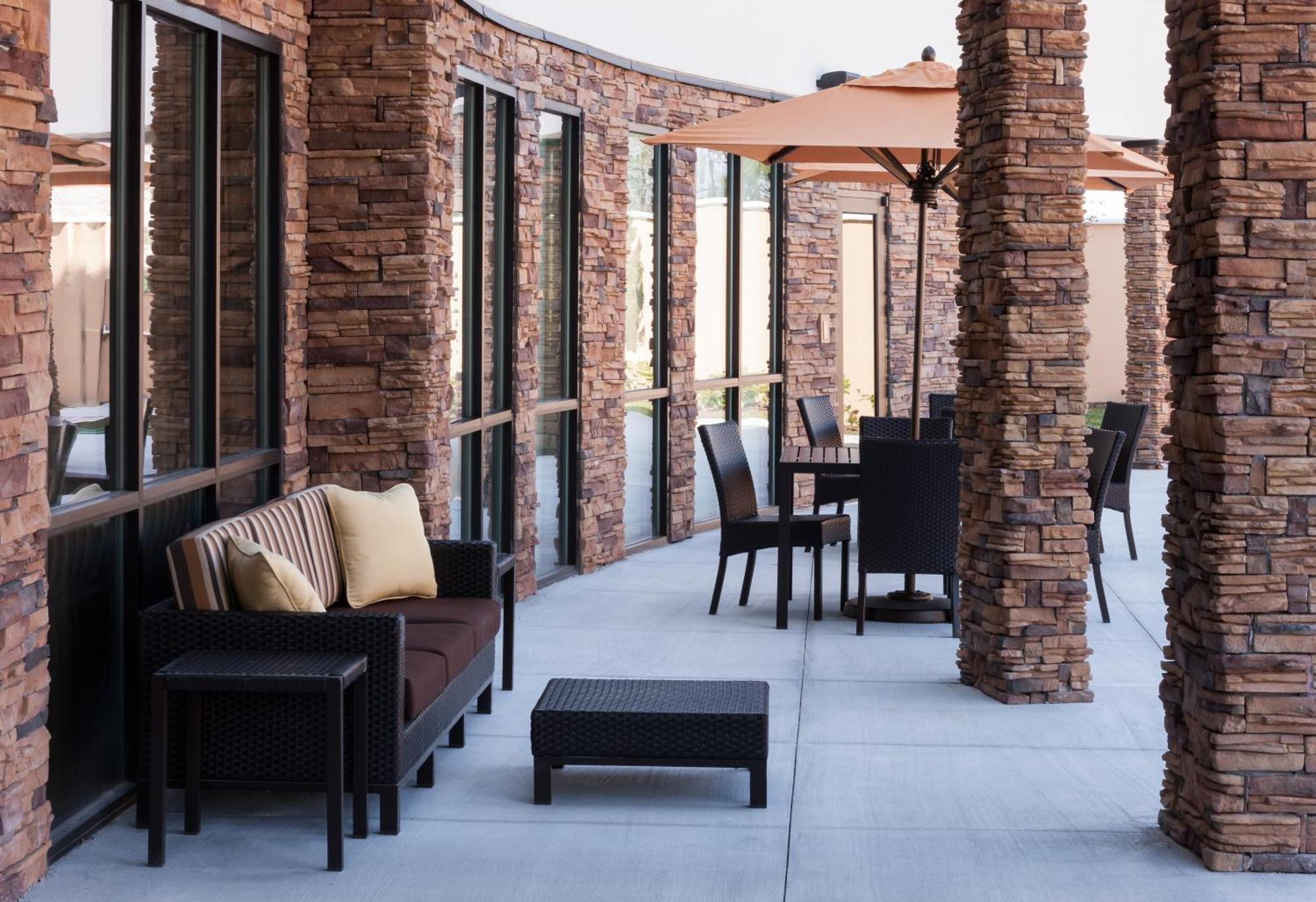 Courtyard By Marriott Houston North/Shenandoah Hotel The Woodlands Ngoại thất bức ảnh