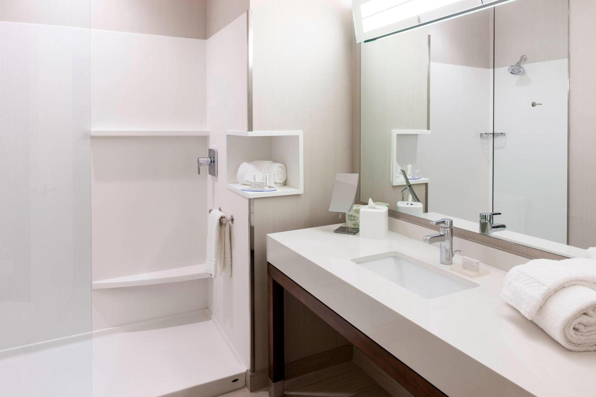 Courtyard By Marriott Houston North/Shenandoah Hotel The Woodlands Ngoại thất bức ảnh